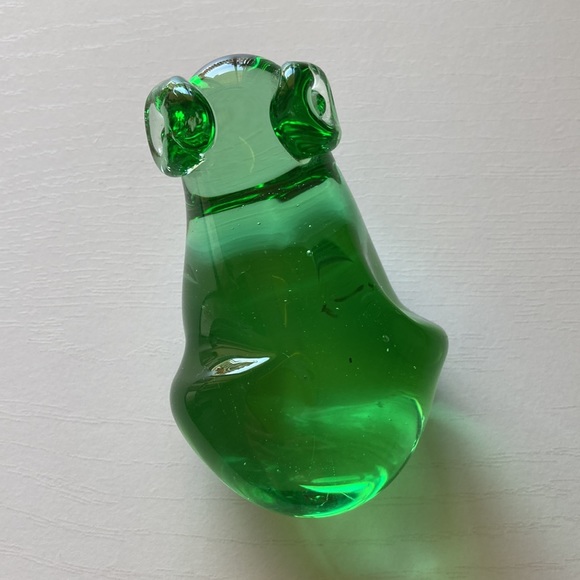 Blown Glass Green Frog Paperweight Glass Art Sculpture Nature - Picture 8 of 13